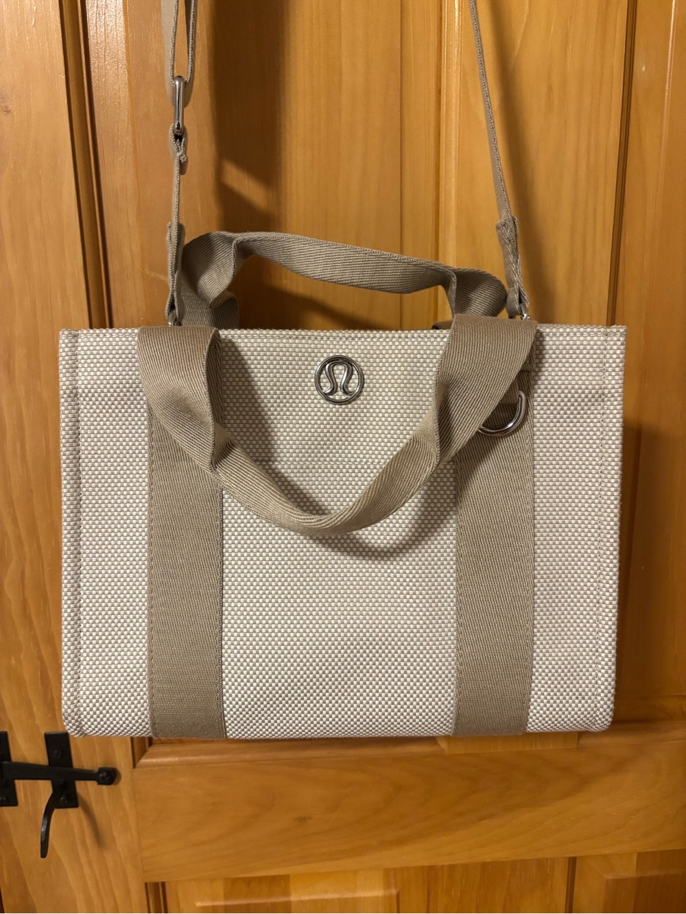 Lululemon Neutral Canvas Tote with Beige Accents - Picture 2 of 4